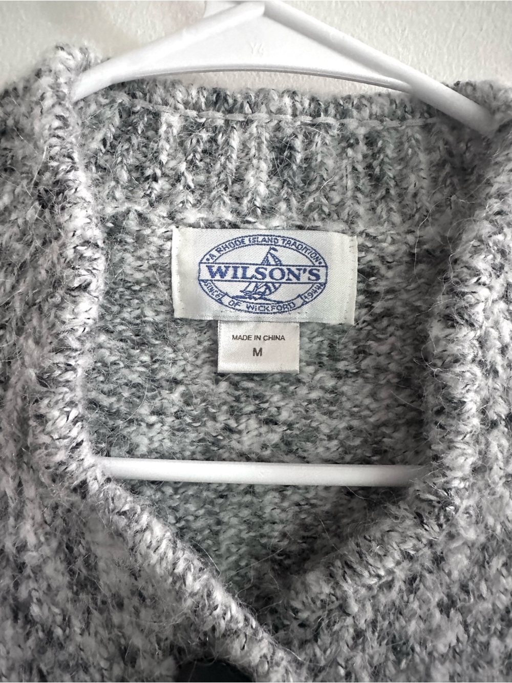 Wilsons of Wickford women’s gray Cardigan Sweater size medium - Picture 3 of 9